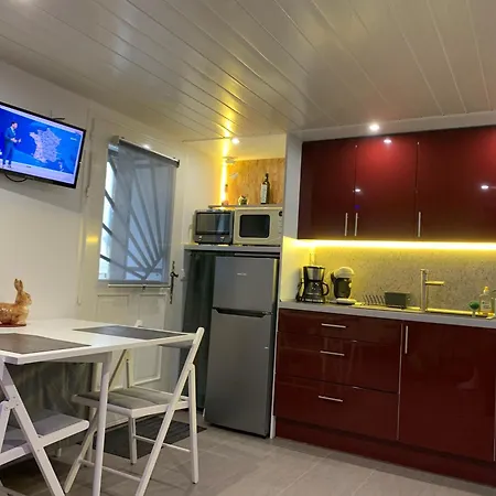 Charmante Petite Maison En Pierre, Avec Acces Autonome Holiday home Satillieu